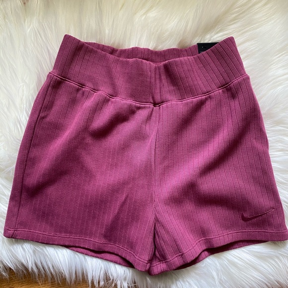 Nike Sportswear Shorts - Picture 5 of 6